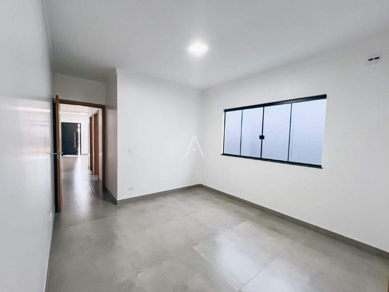 Casa Residencial para à venda no Bairro SANTA CRUZ em CASCAVEL: 