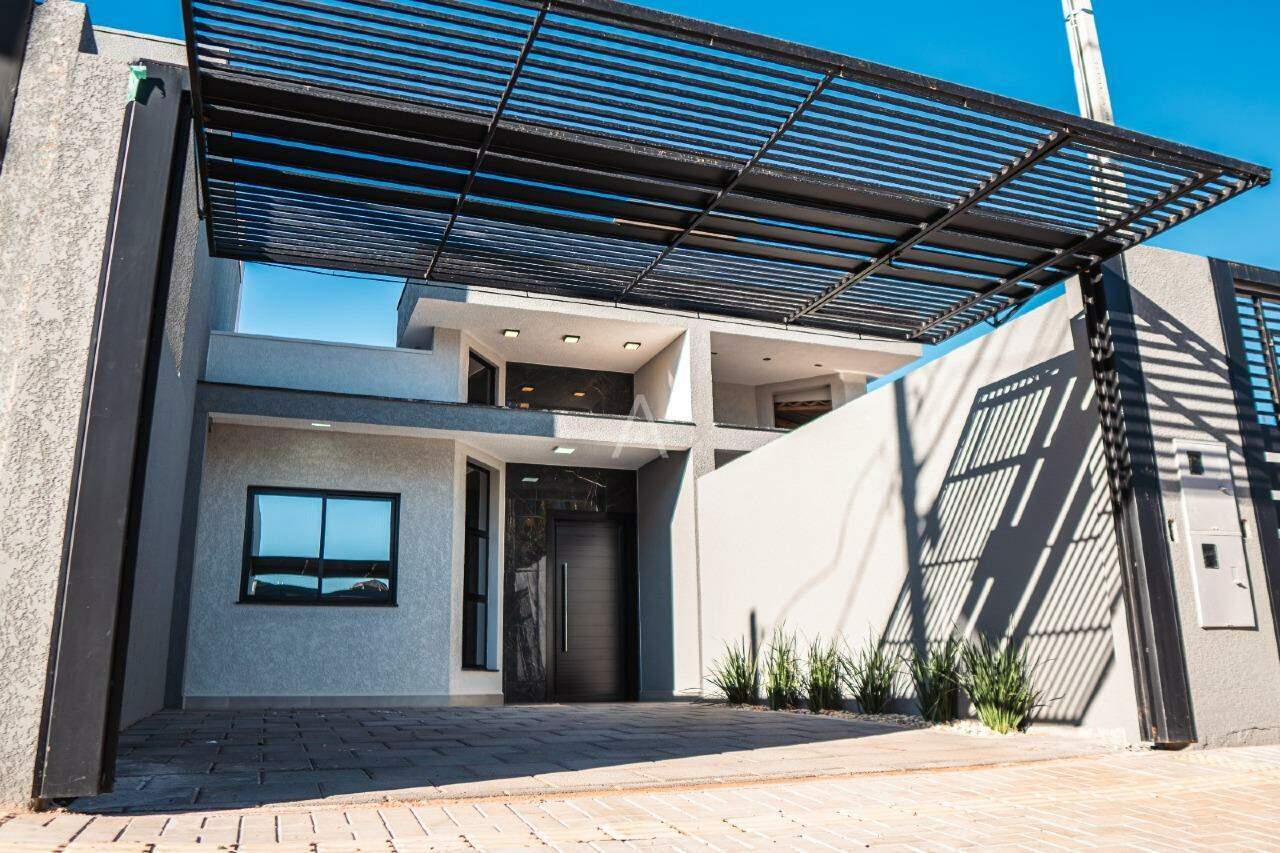 Casa Residencial para à venda no Bairro SANTA CRUZ em CASCAVEL: 