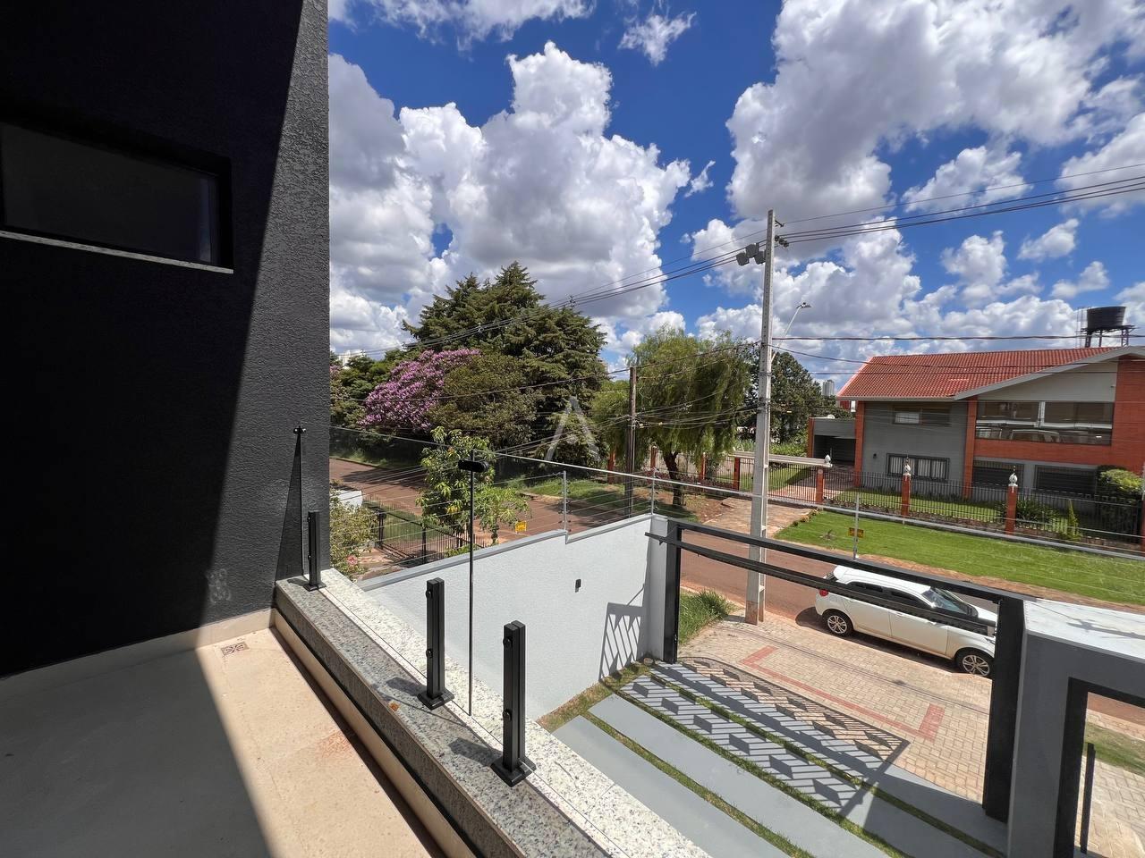 Sobrado para à venda no Bairro COUNTRY em CASCAVEL: 