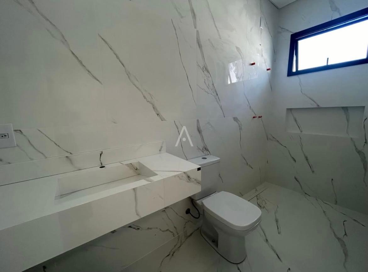 Sobrado para à venda no Bairro COUNTRY em CASCAVEL: 