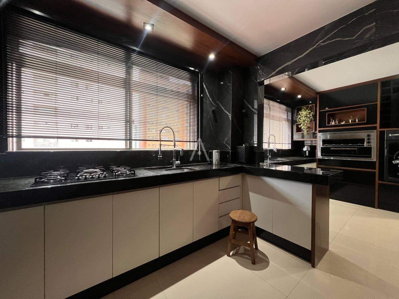 Apartamento para à venda no Bairro CENTRO em CASCAVEL: