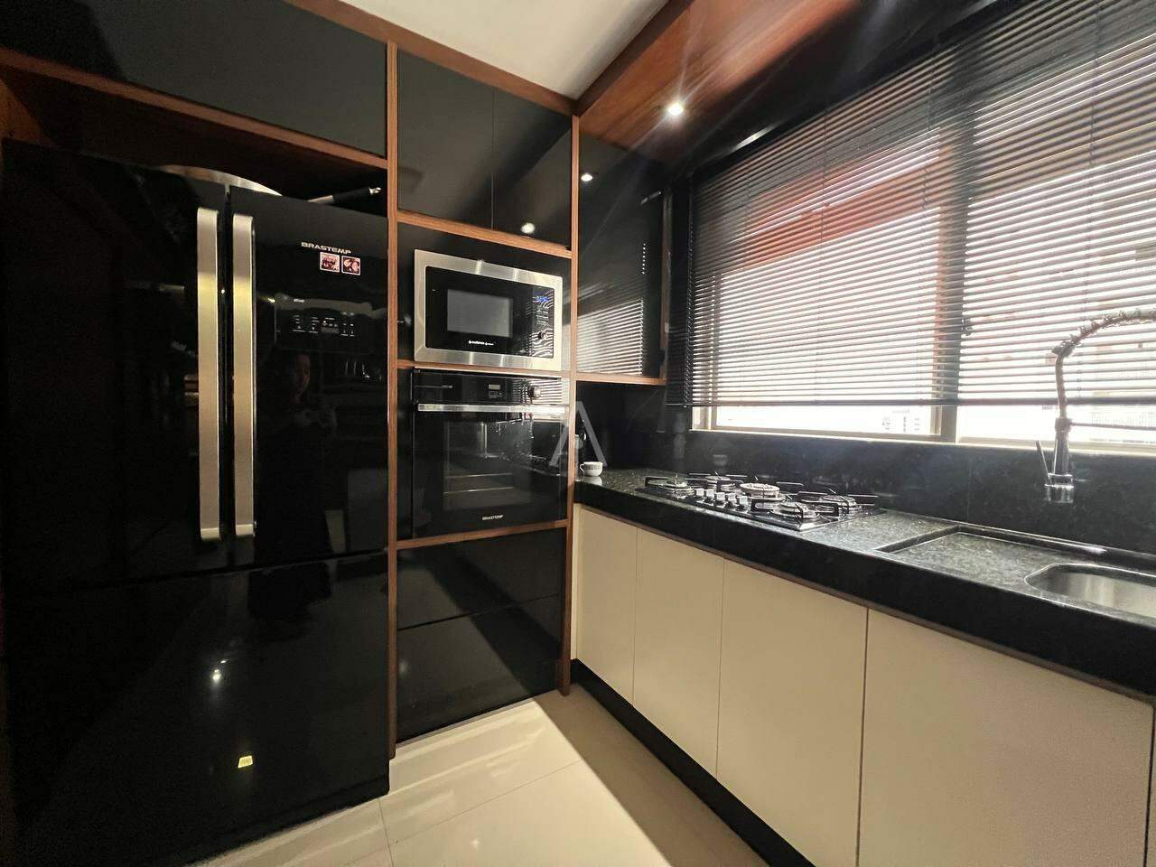 Apartamento para à venda no Bairro CENTRO em CASCAVEL: