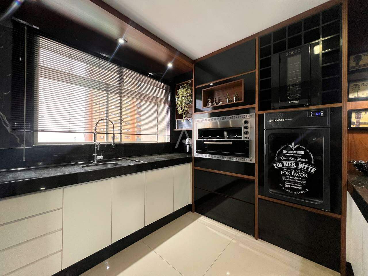 Apartamento para à venda no Bairro CENTRO em CASCAVEL: