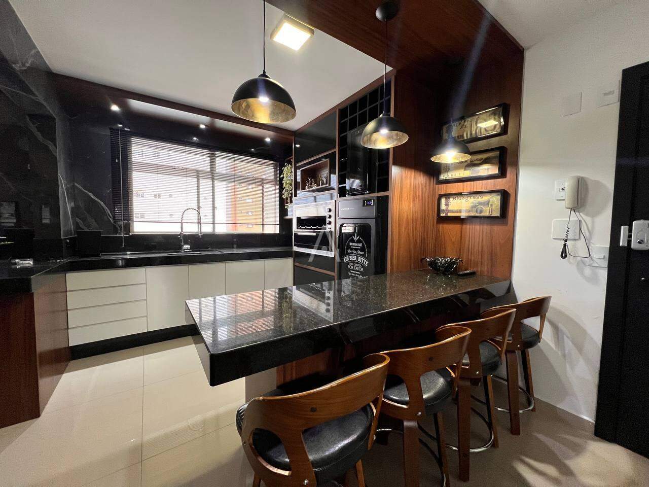 Apartamento para à venda no Bairro CENTRO em CASCAVEL: