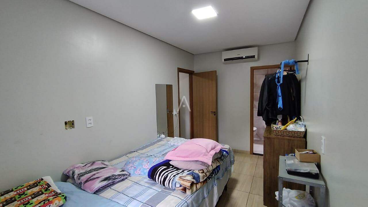 Sobrado para para aluguel no Bairro JARDIM COOPAGRO em TOLEDO: