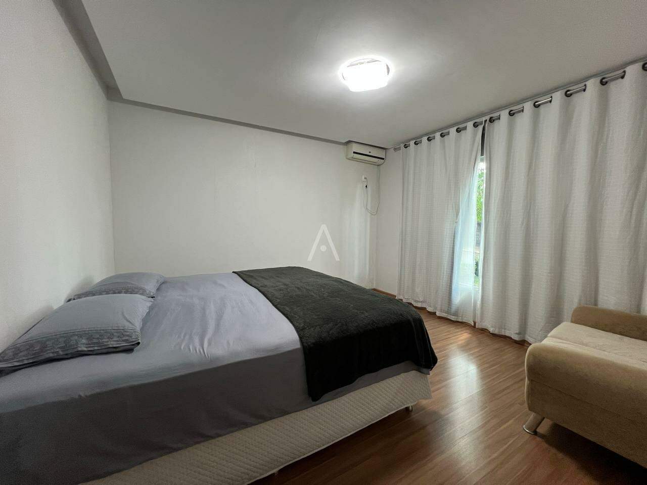Casa Residencial para à venda no Bairro PACAEMBU em CASCAVEL: 