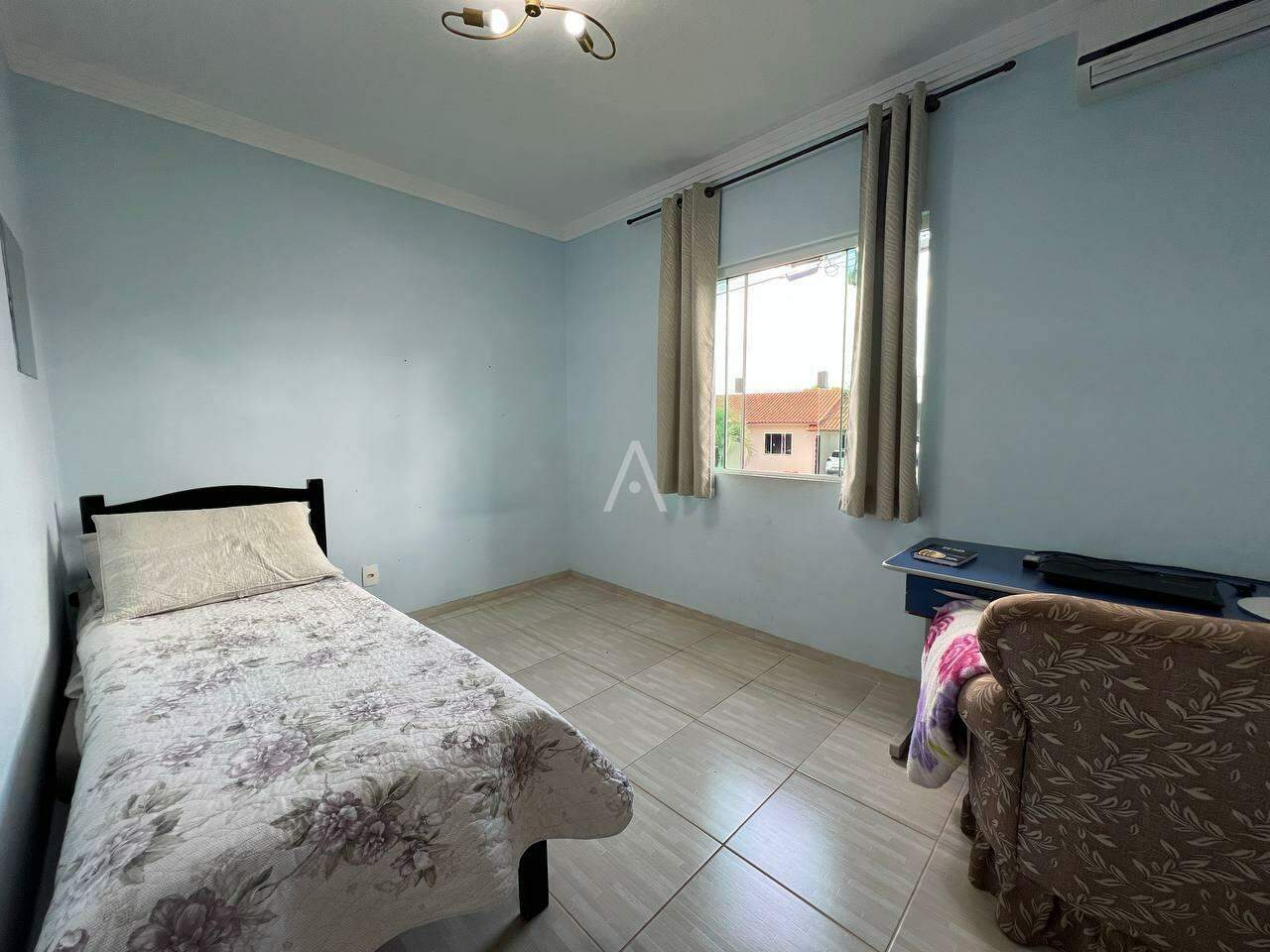 Casa Residencial para à venda no Bairro PACAEMBU em CASCAVEL: 