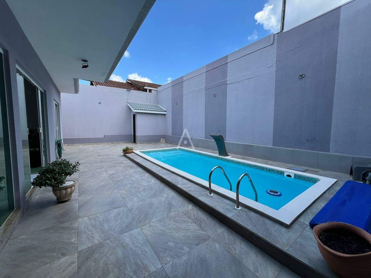 Casa Residencial para à venda no Bairro PACAEMBU em CASCAVEL: 