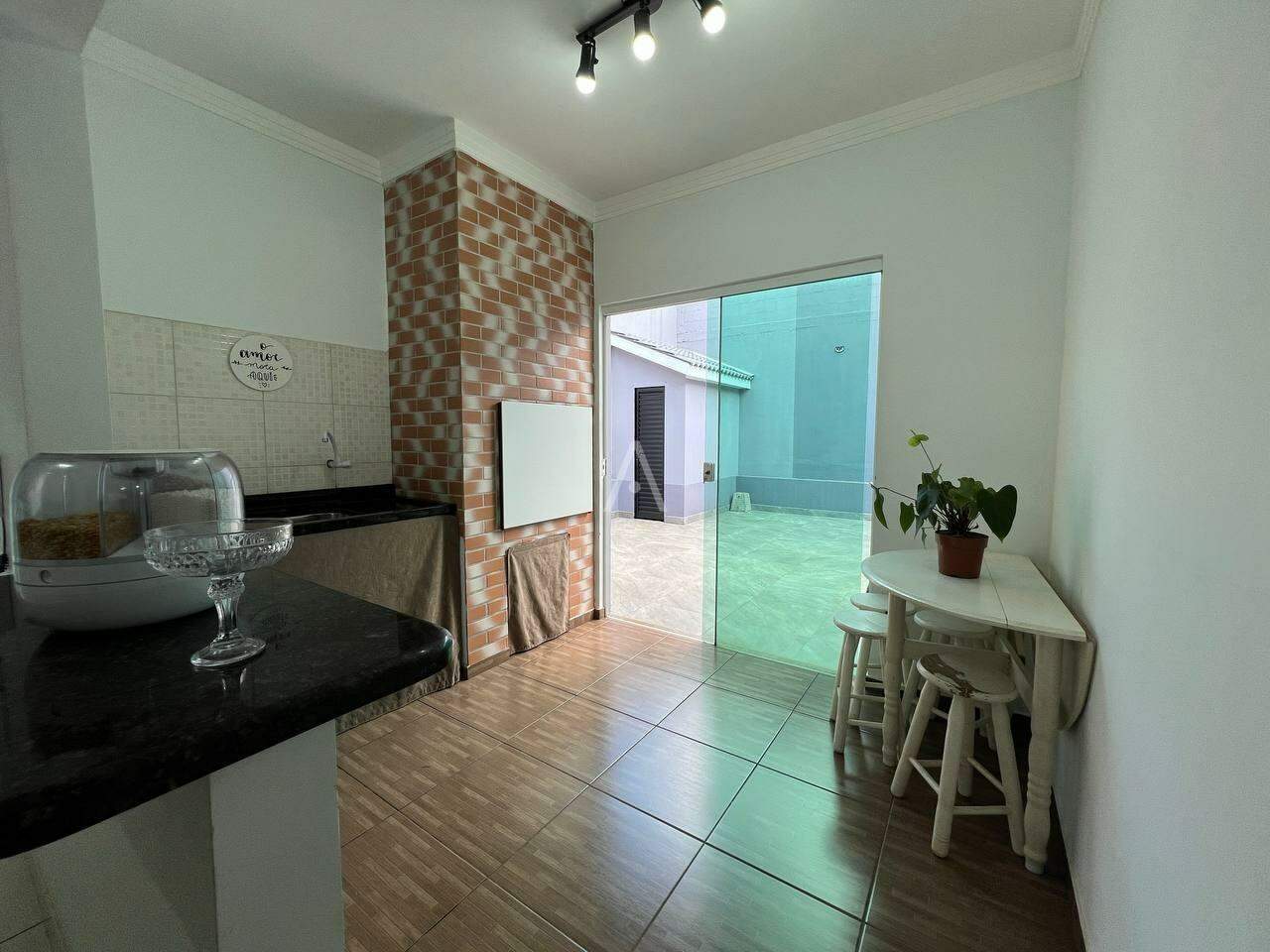 Casa Residencial para à venda no Bairro PACAEMBU em CASCAVEL: 