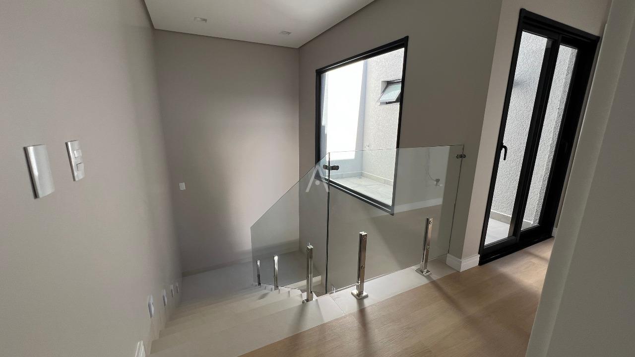 Sobrado para à venda no Bairro TROPICAL III em CASCAVEL: 