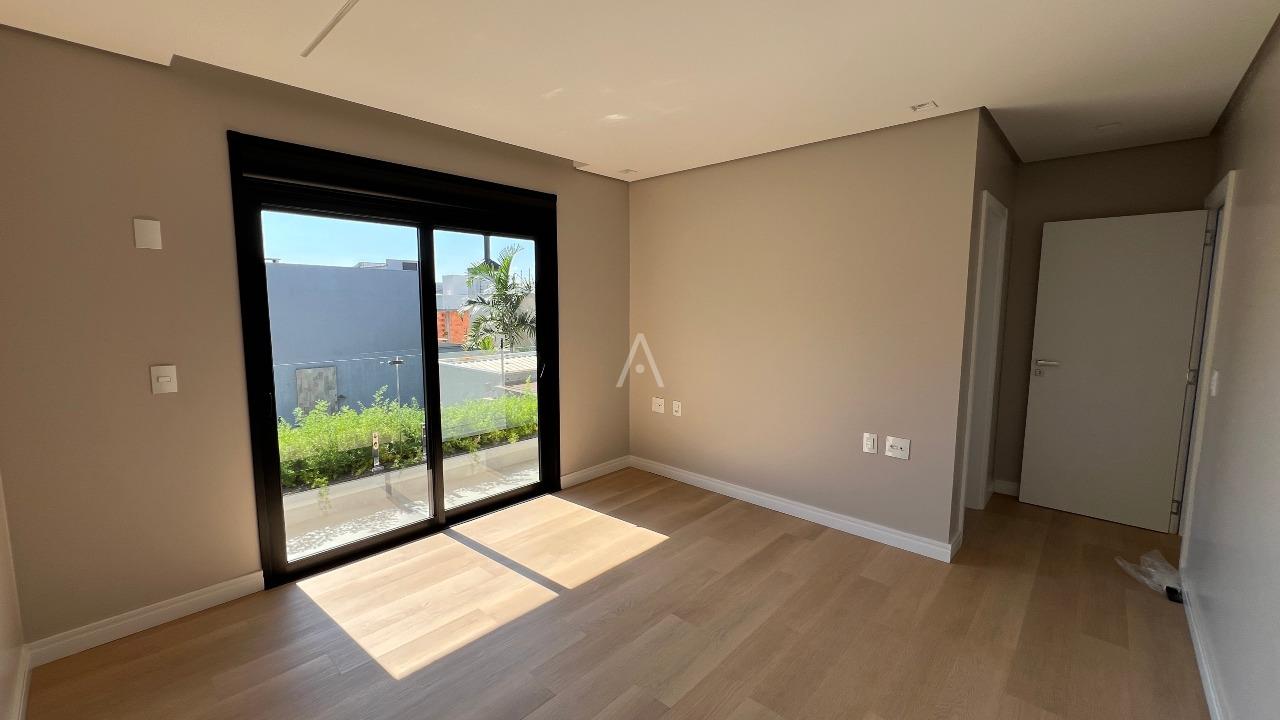 Sobrado para à venda no Bairro TROPICAL III em CASCAVEL: 