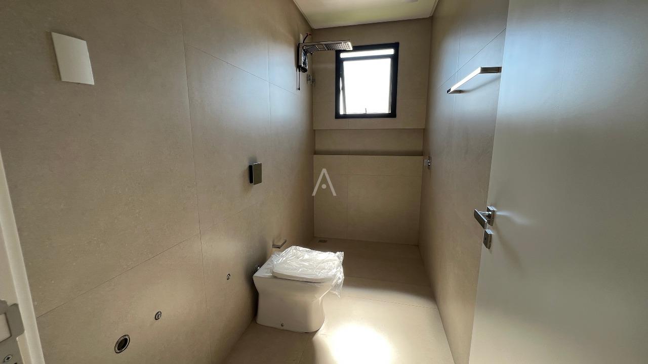 Sobrado para à venda no Bairro TROPICAL III em CASCAVEL: 