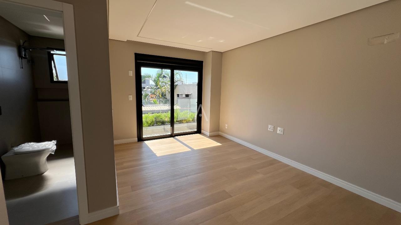 Sobrado para à venda no Bairro TROPICAL III em CASCAVEL: 