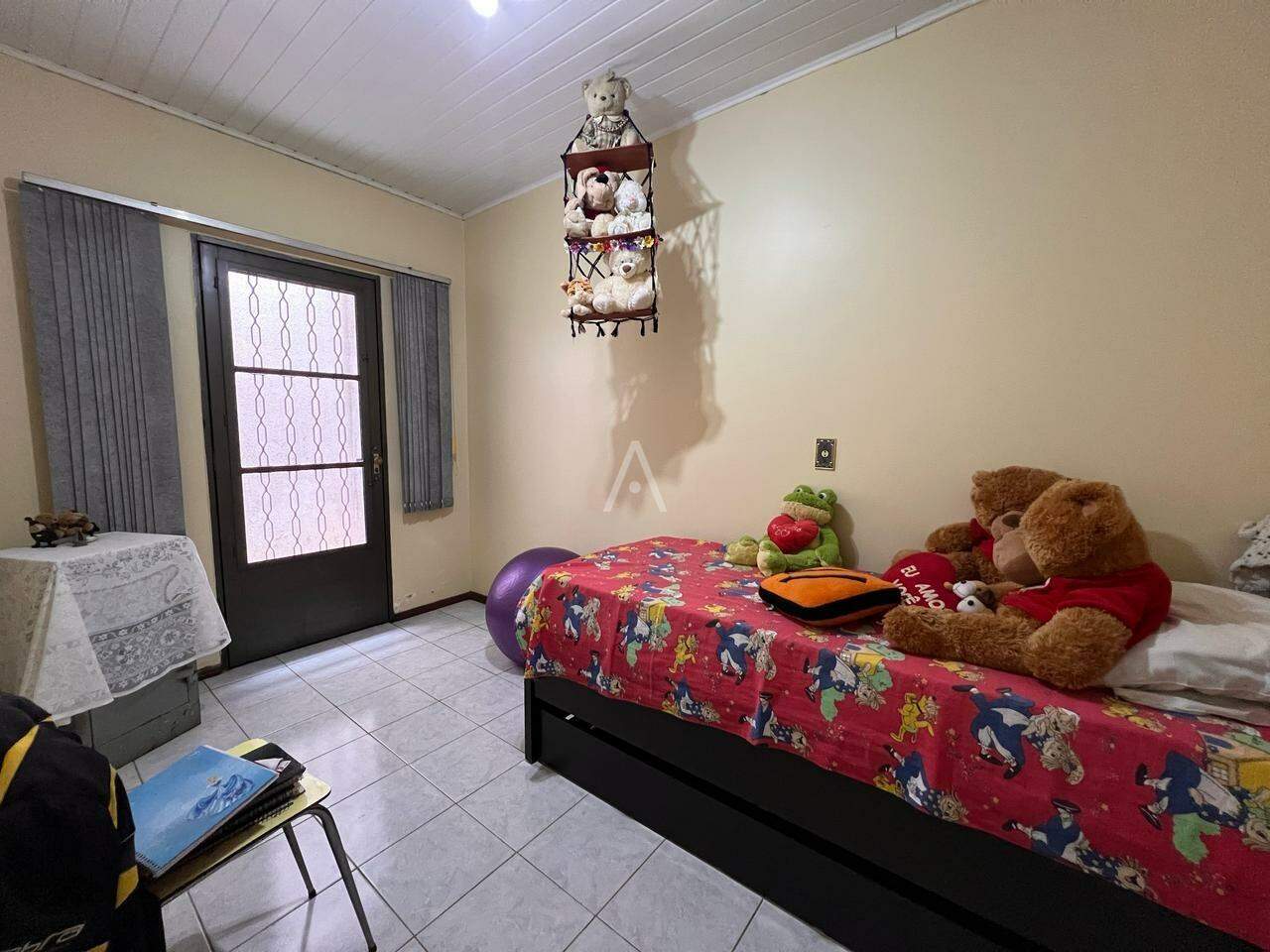 Casa Residencial para à venda no Bairro ALTO ALEGRE em CASCAVEL: 
