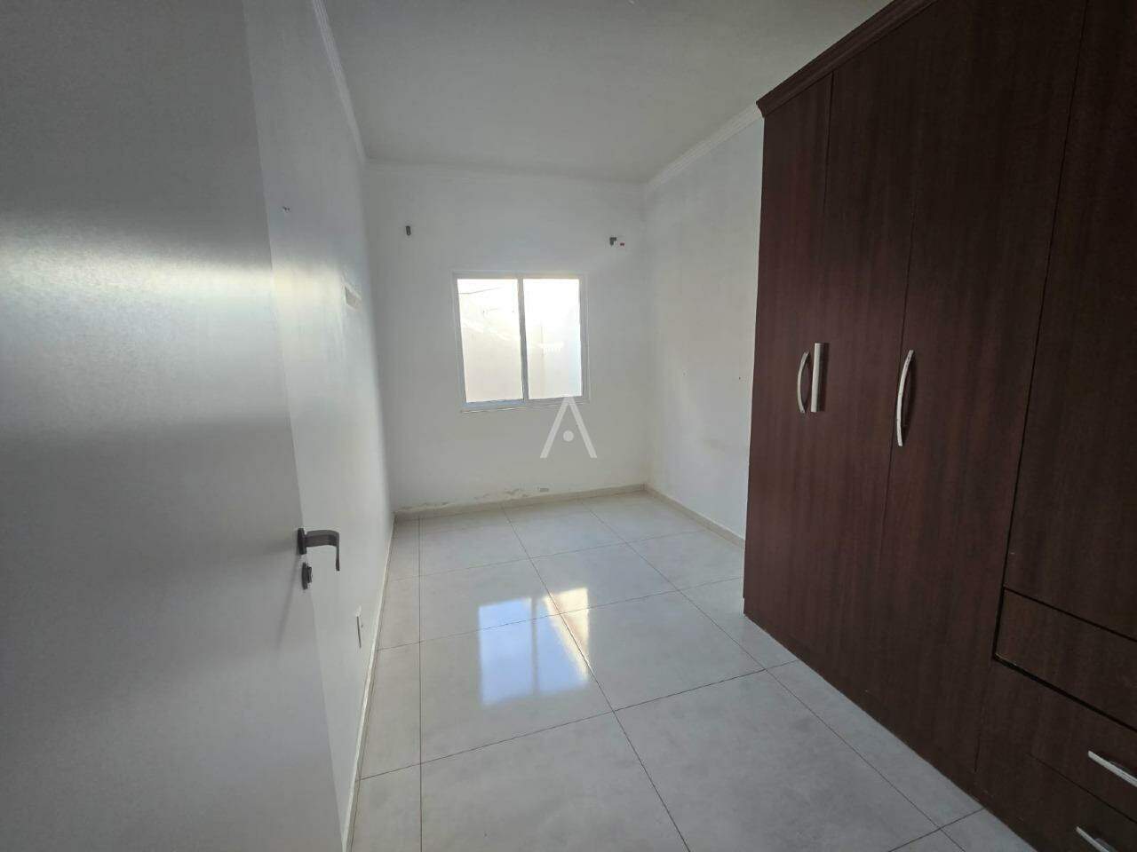 Casa Residencial para à venda no Bairro MONTREAL em CASCAVEL: 