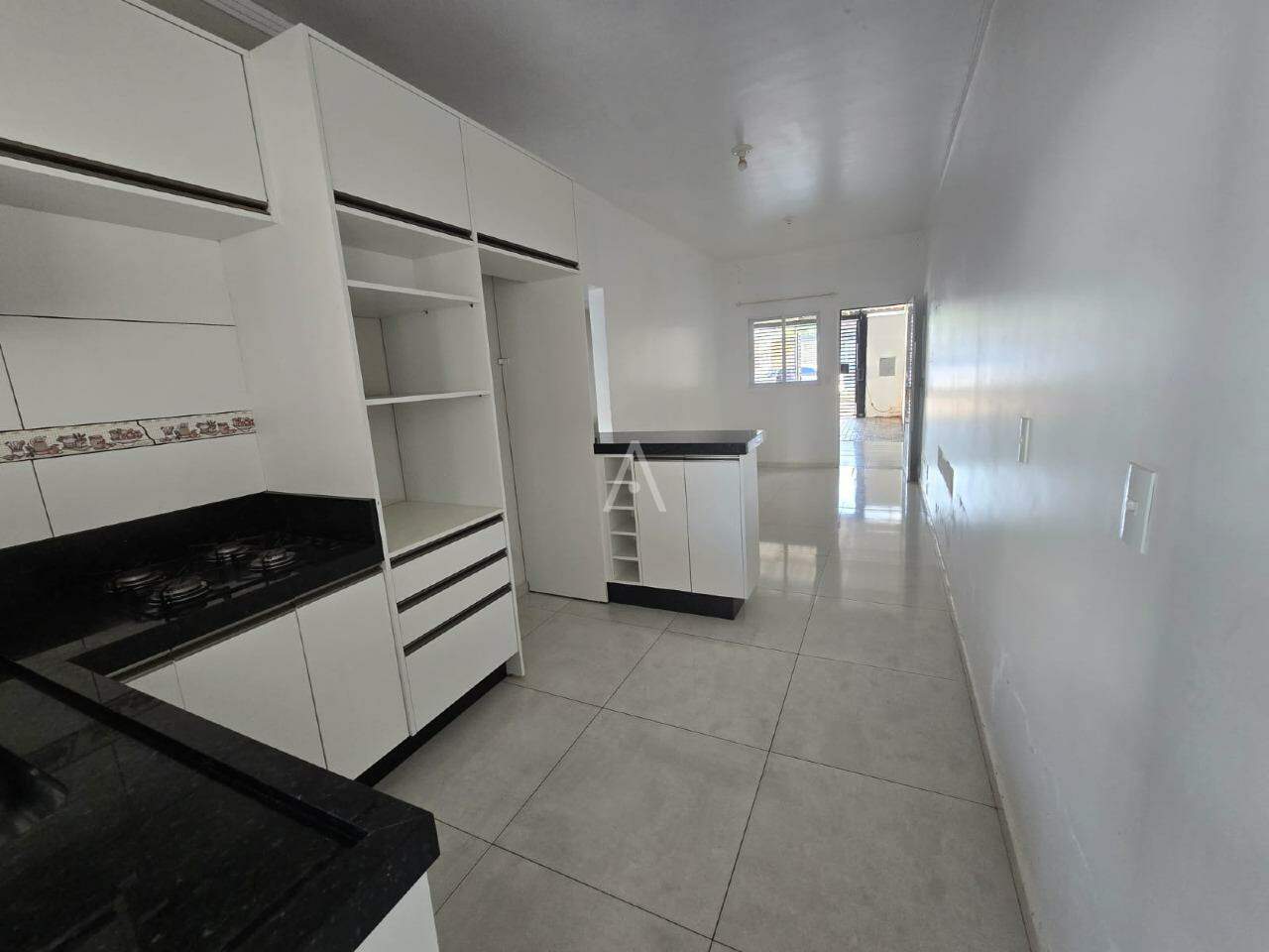 Casa Residencial para à venda no Bairro MONTREAL em CASCAVEL: 