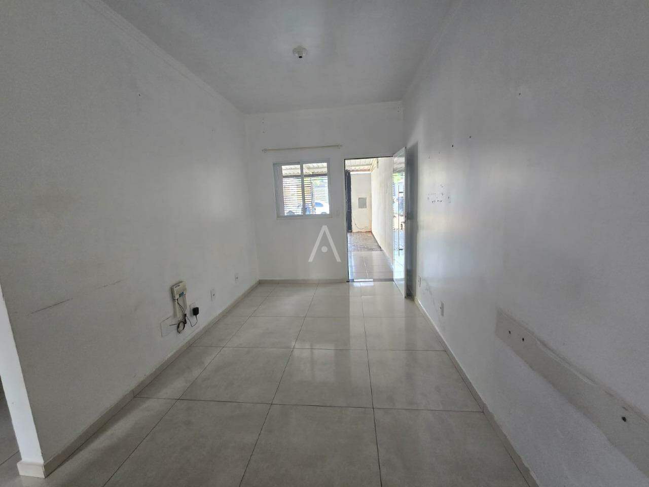 Casa Residencial para à venda no Bairro MONTREAL em CASCAVEL: 