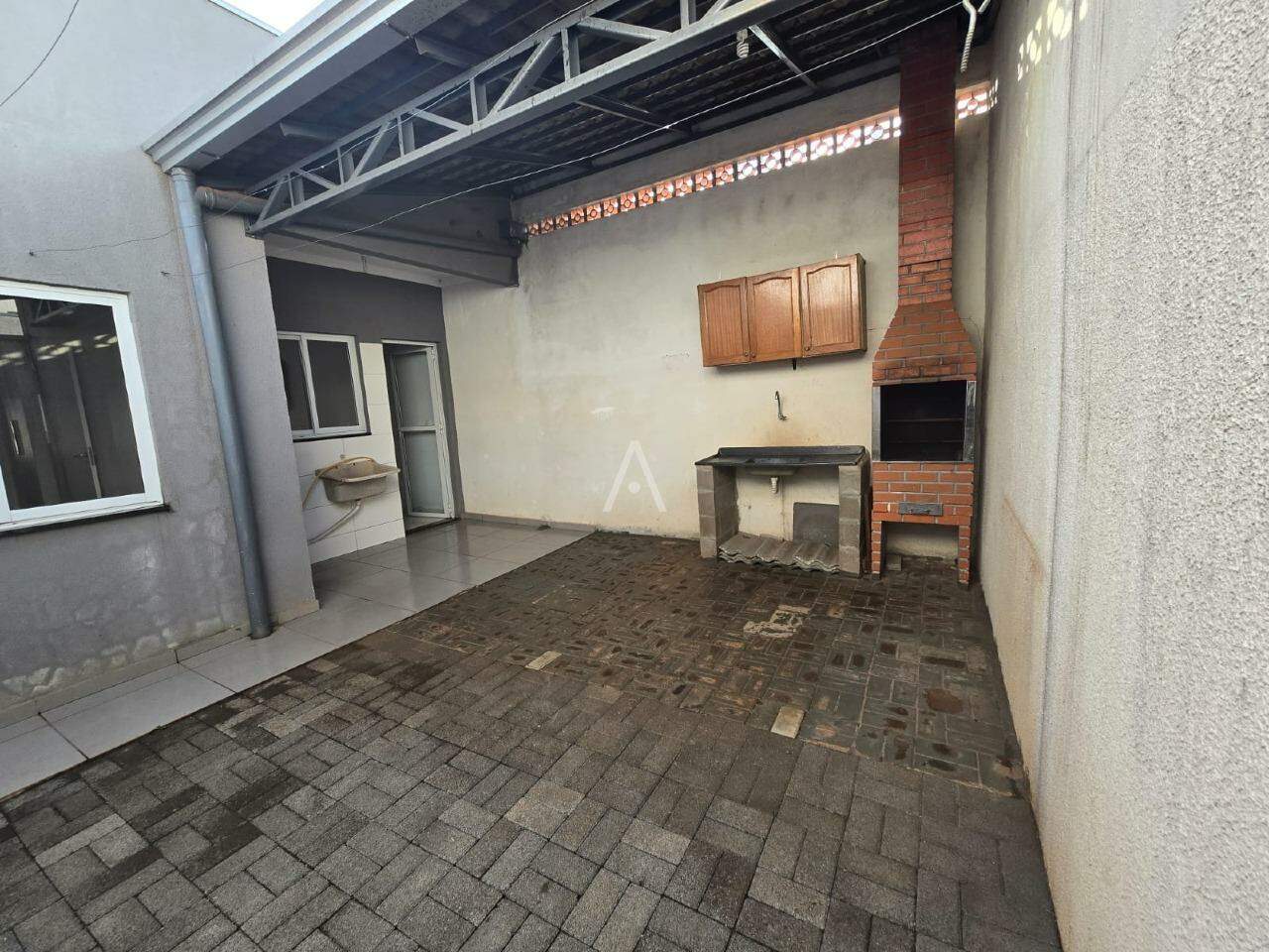 Casa Residencial para à venda no Bairro MONTREAL em CASCAVEL: 