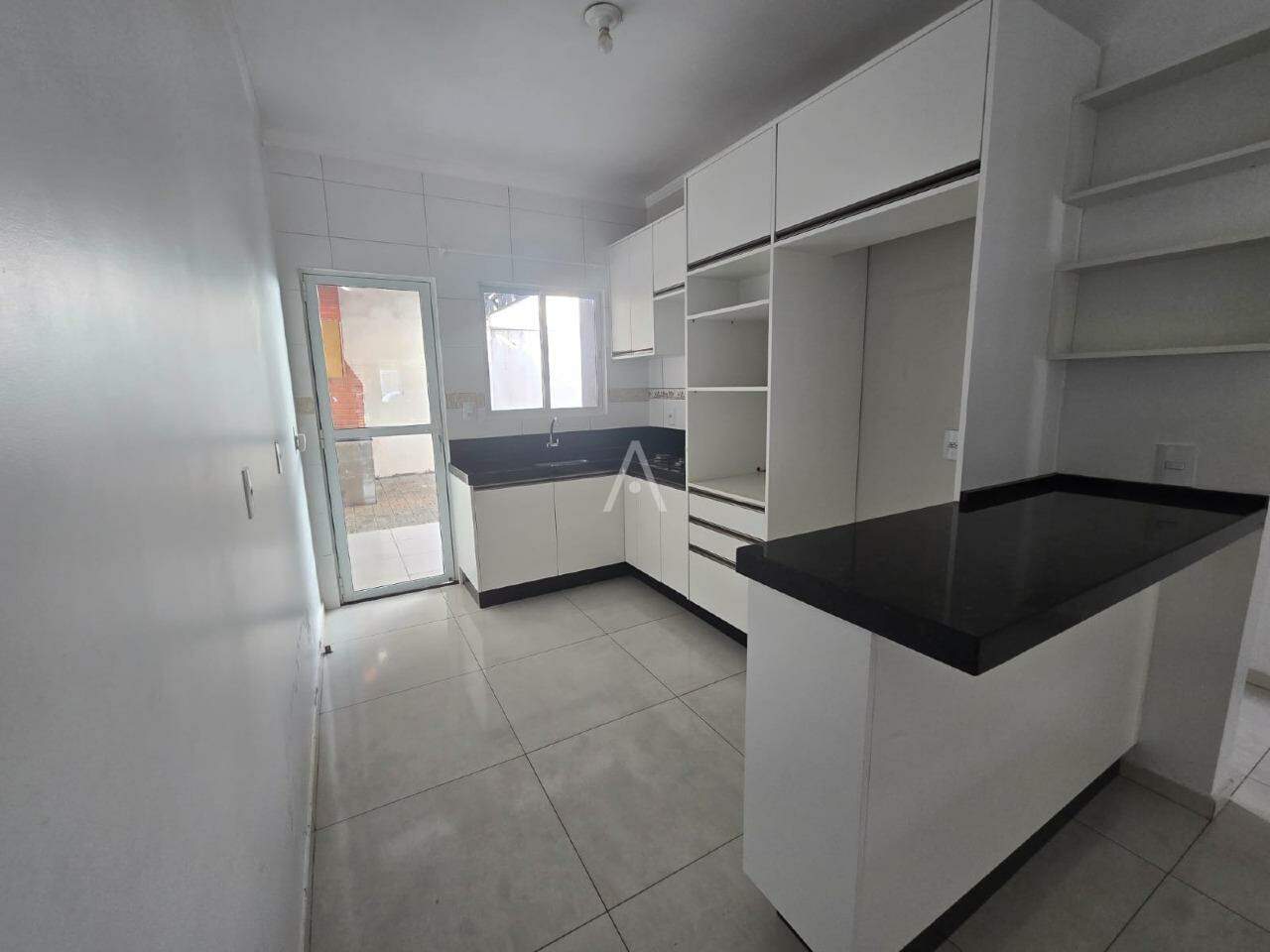 Casa Residencial para à venda no Bairro MONTREAL em CASCAVEL: 