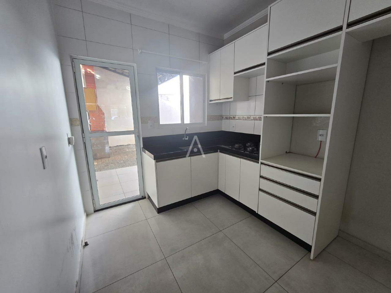 Casa Residencial para à venda no Bairro MONTREAL em CASCAVEL: 