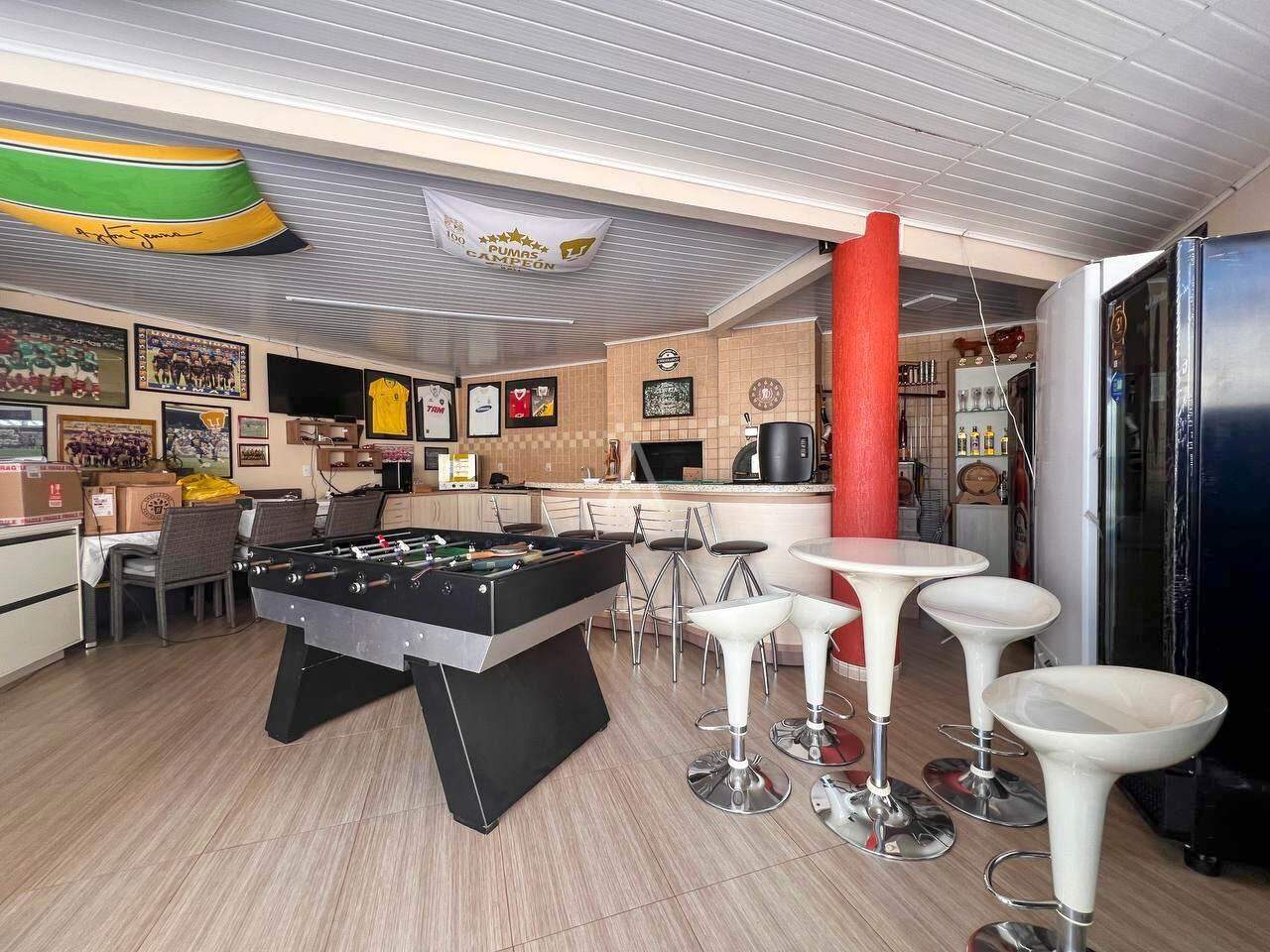 Sobrado para à venda no Bairro MARIA LUIZA em CASCAVEL: 