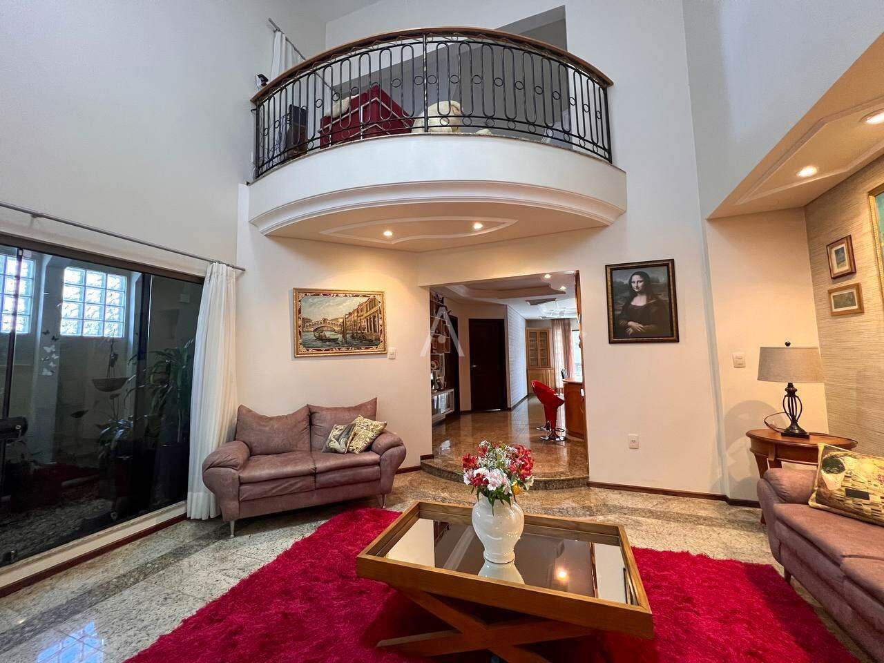 Sobrado para à venda no Bairro MARIA LUIZA em CASCAVEL: 