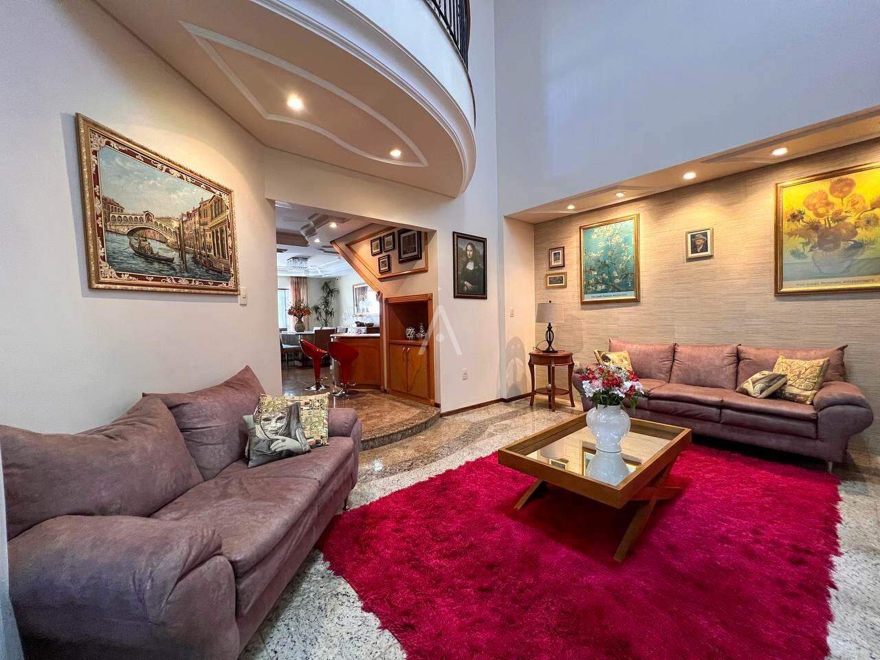 Sobrado para à venda no Bairro MARIA LUIZA em CASCAVEL: 