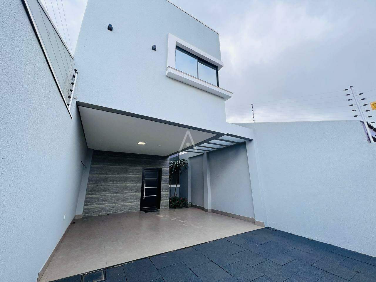 Sobrado para à venda no Bairro UNIVERSITARIO em CASCAVEL: