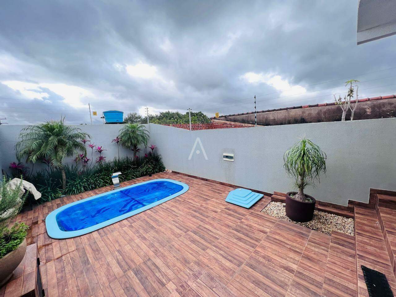 Sobrado para à venda no Bairro UNIVERSITARIO em CASCAVEL: