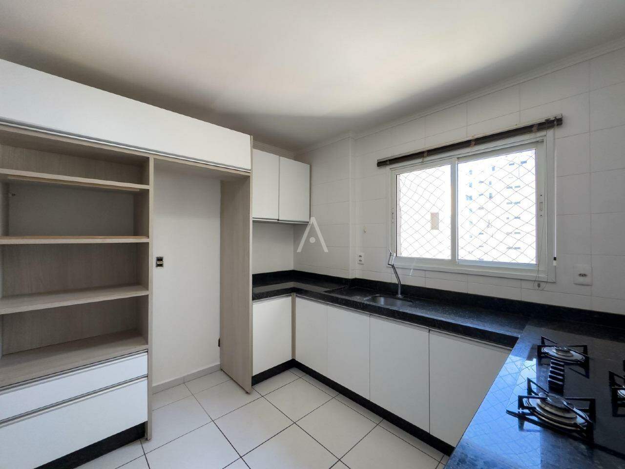 Apartamento para à venda no Bairro CENTRO em CASCAVEL: