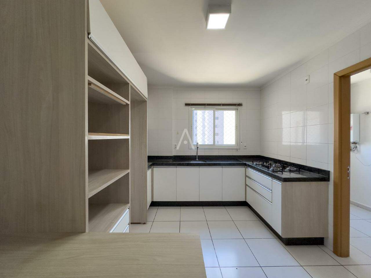 Apartamento para à venda no Bairro CENTRO em CASCAVEL: