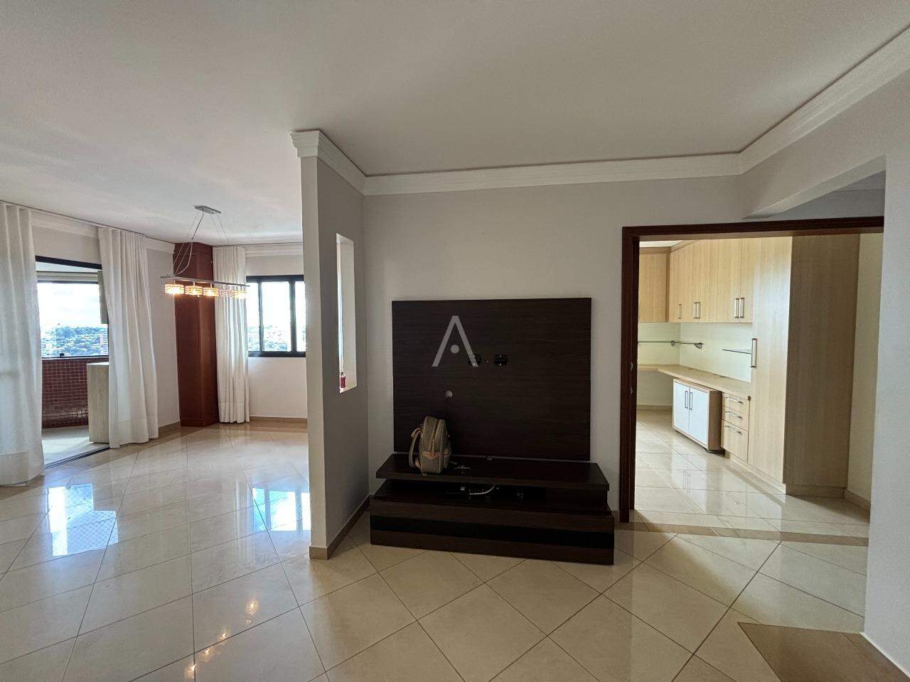 Apartamento para para aluguel no Bairro CENTRO em CASCAVEL: