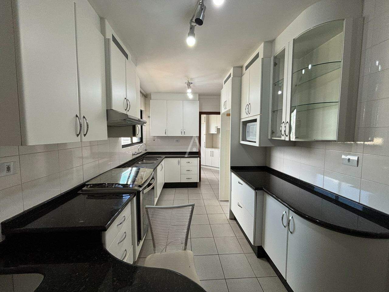 Apartamento para para aluguel no Bairro CENTRO em CASCAVEL: