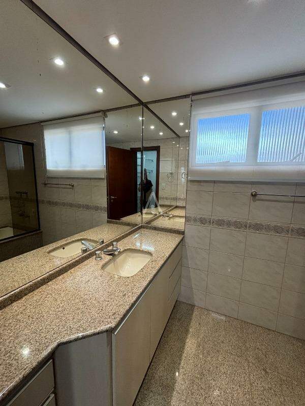 Apartamento para para aluguel no Bairro CENTRO em CASCAVEL: