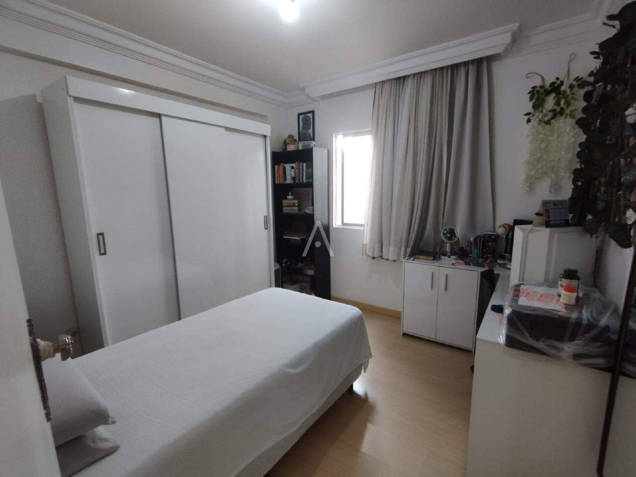 Apartamento para à venda no Bairro CENTRO em CASCAVEL: