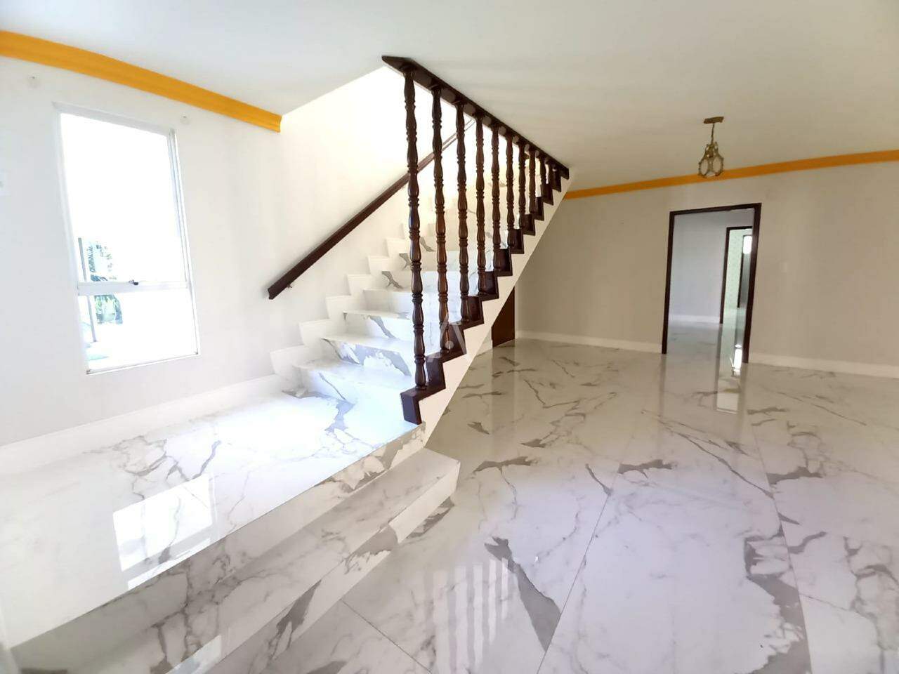Casa Residencial para à venda no Bairro JARDIM LA SALLE em TOLEDO: