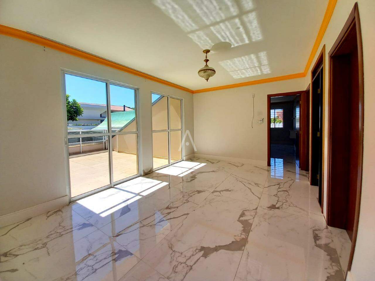 Casa Residencial para à venda no Bairro JARDIM LA SALLE em TOLEDO: