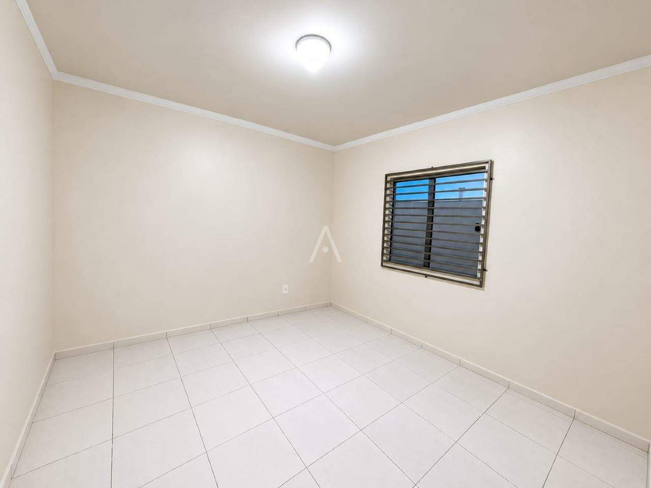 Casa Residencial para para aluguel no Bairro CANADA em CASCAVEL: 