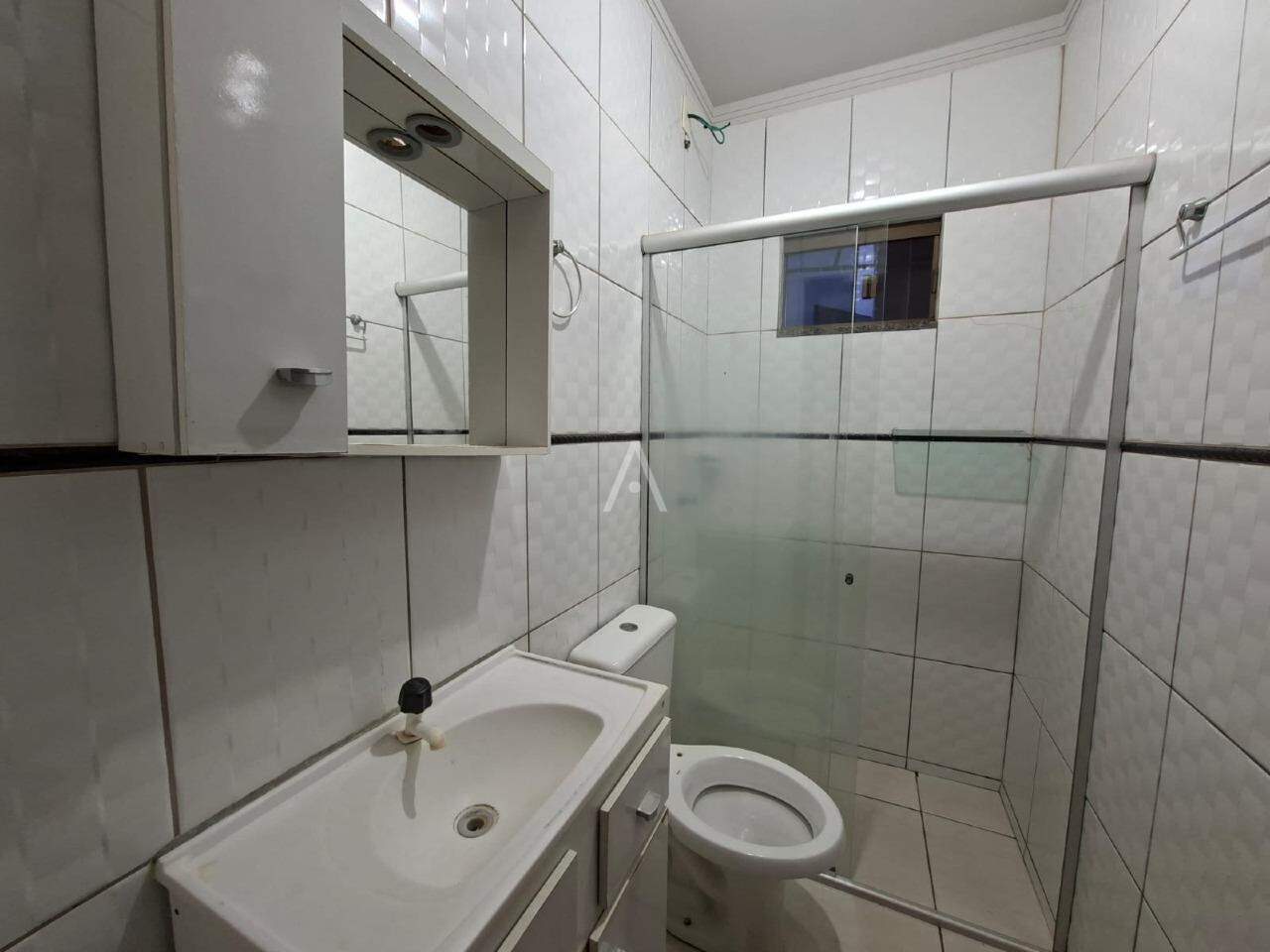 Casa Residencial para para aluguel no Bairro CANADA em CASCAVEL: 