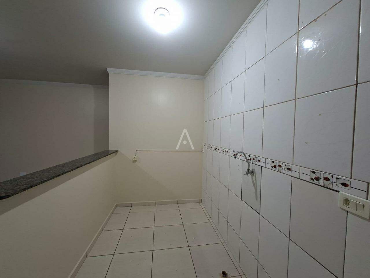 Casa Residencial para para aluguel no Bairro CANADA em CASCAVEL: 