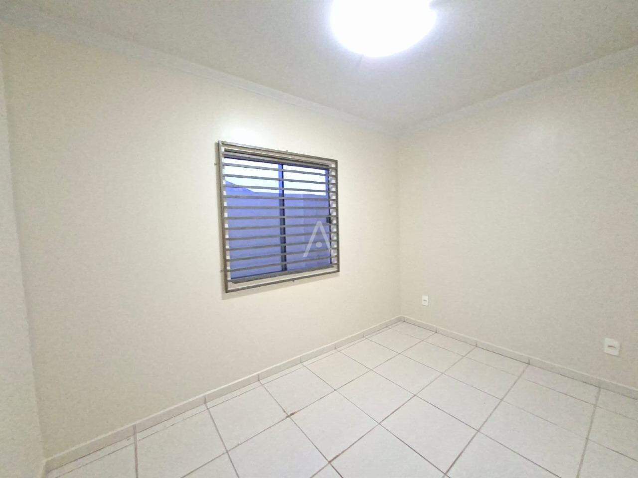 Casa Residencial para para aluguel no Bairro CANADA em CASCAVEL: 