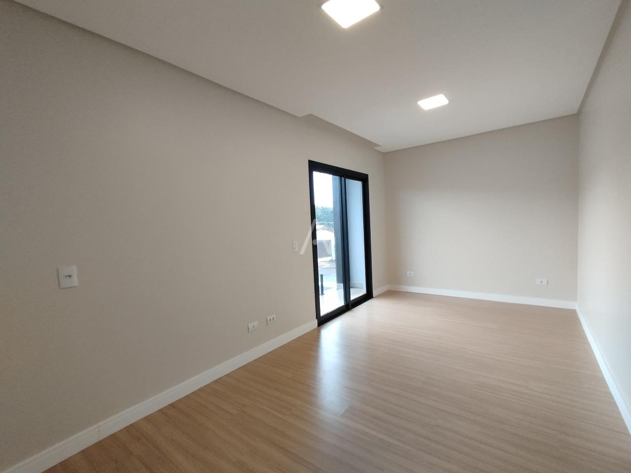 Sobrado para à venda no Bairro SAO CRISTOVAO em CASCAVEL: SUÍTE