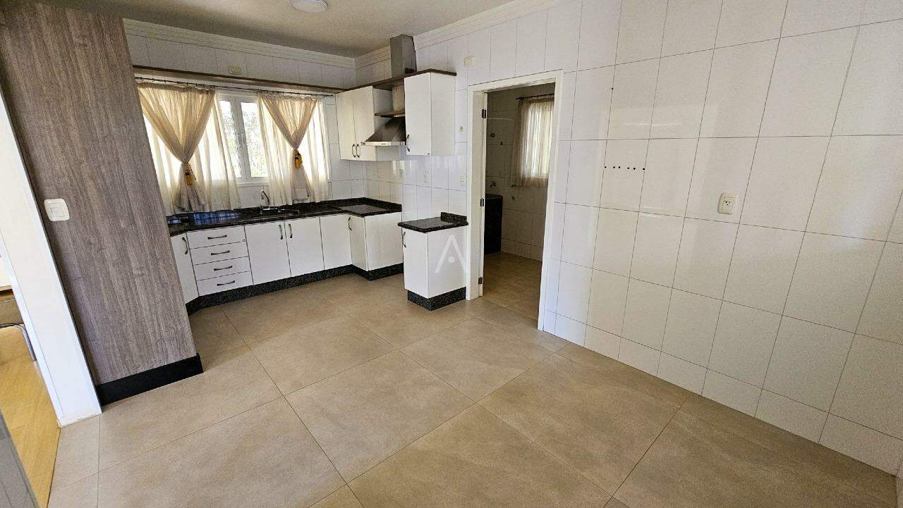 Casa Residencial para à venda no Bairro COUNTRY em CASCAVEL: 