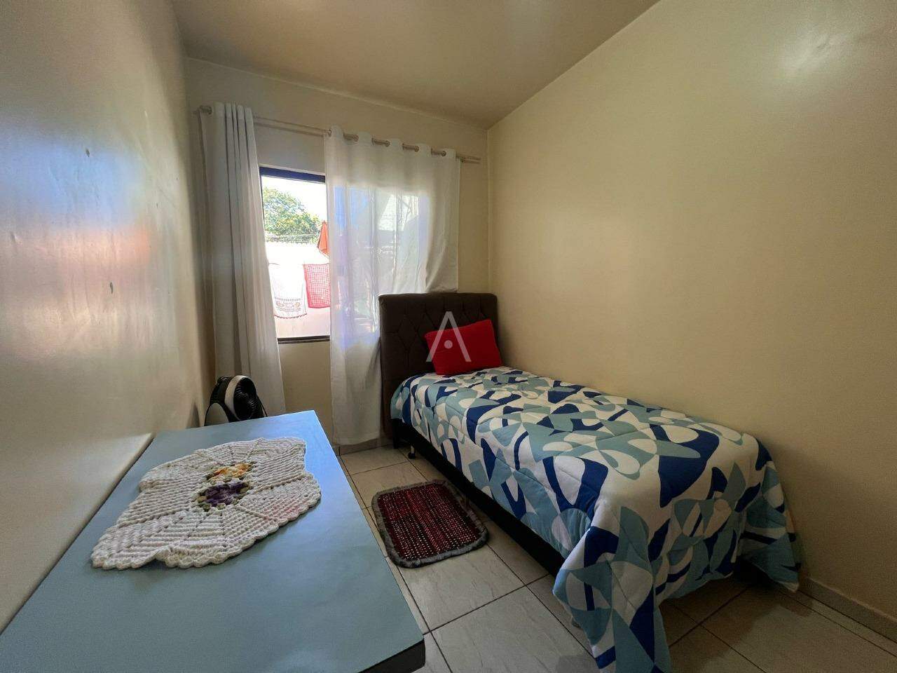 Casa Residencial para à venda no Bairro FLORESTA em CASCAVEL: 