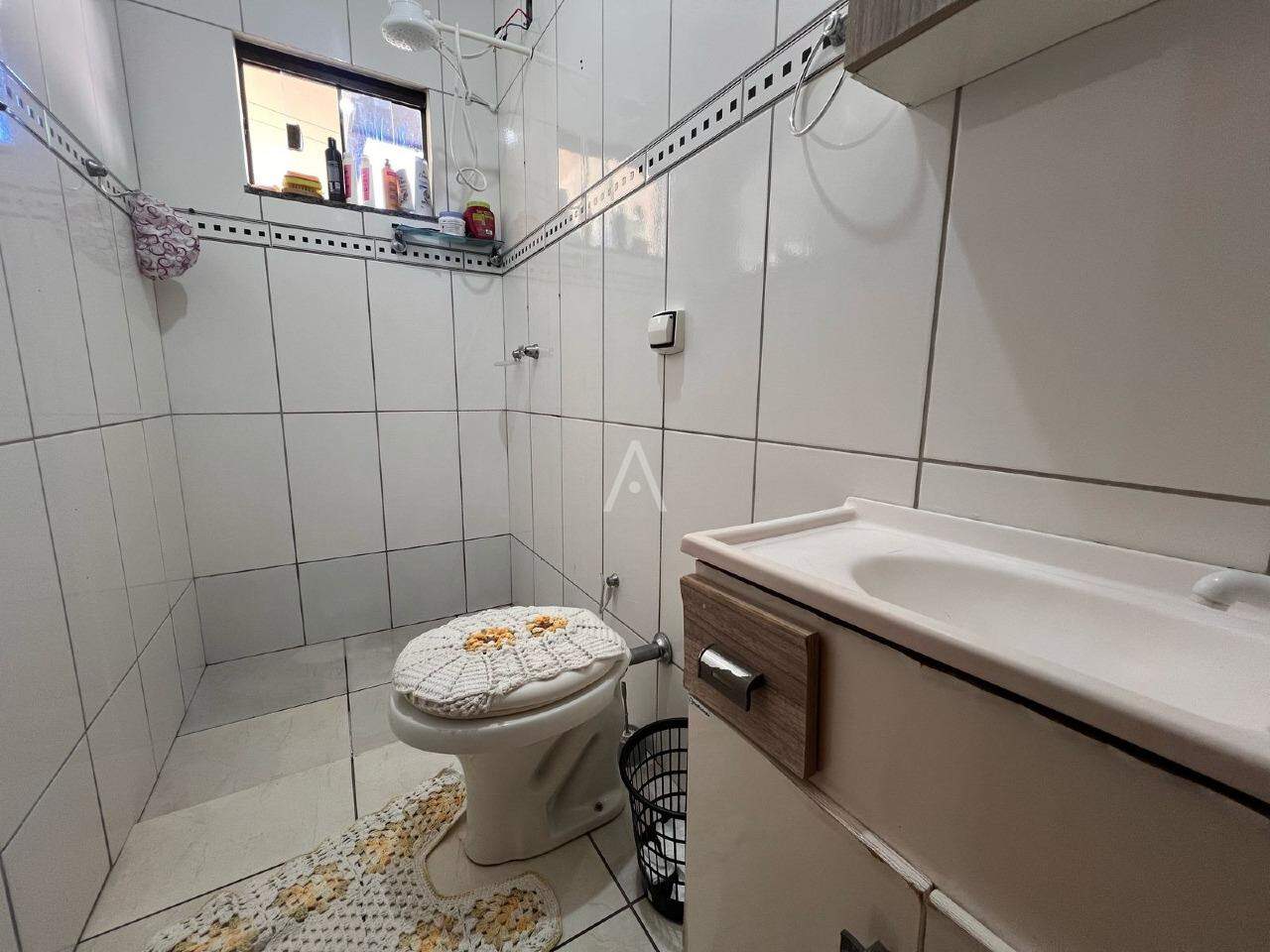 Casa Residencial para à venda no Bairro FLORESTA em CASCAVEL: 