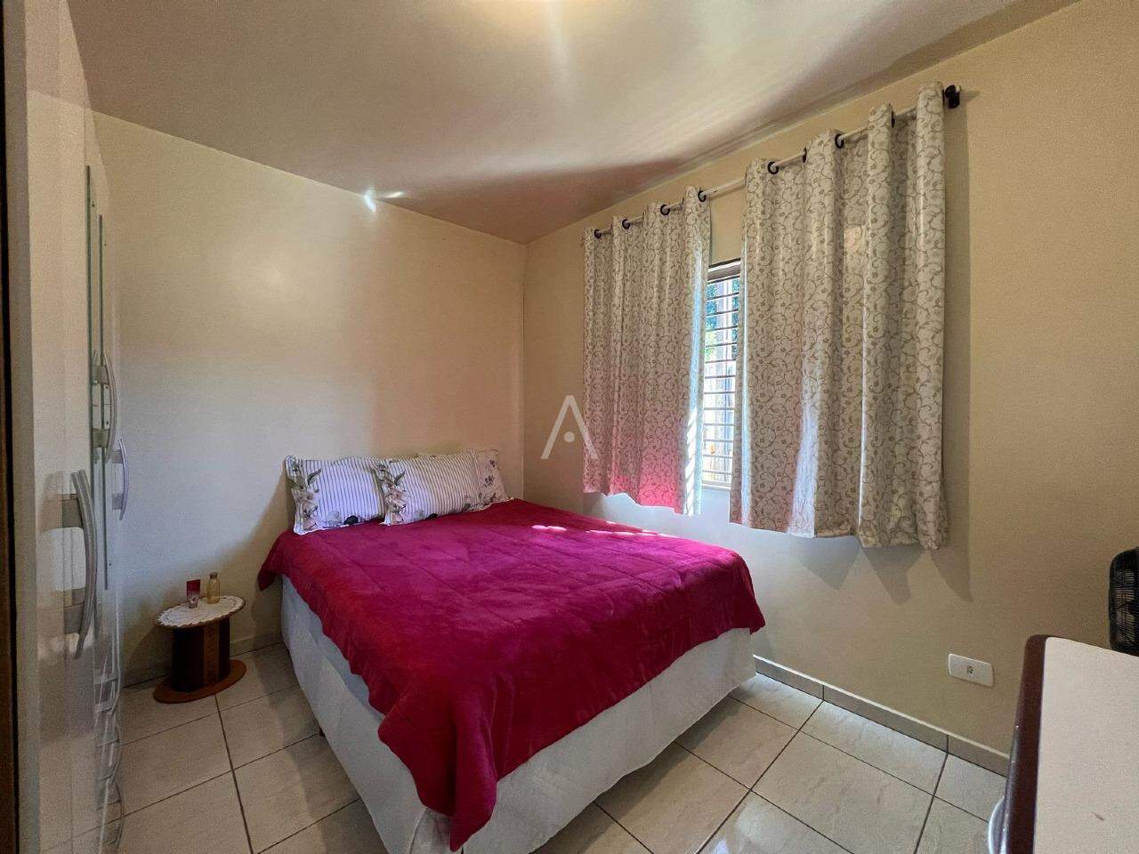 Casa Residencial para à venda no Bairro FLORESTA em CASCAVEL: 