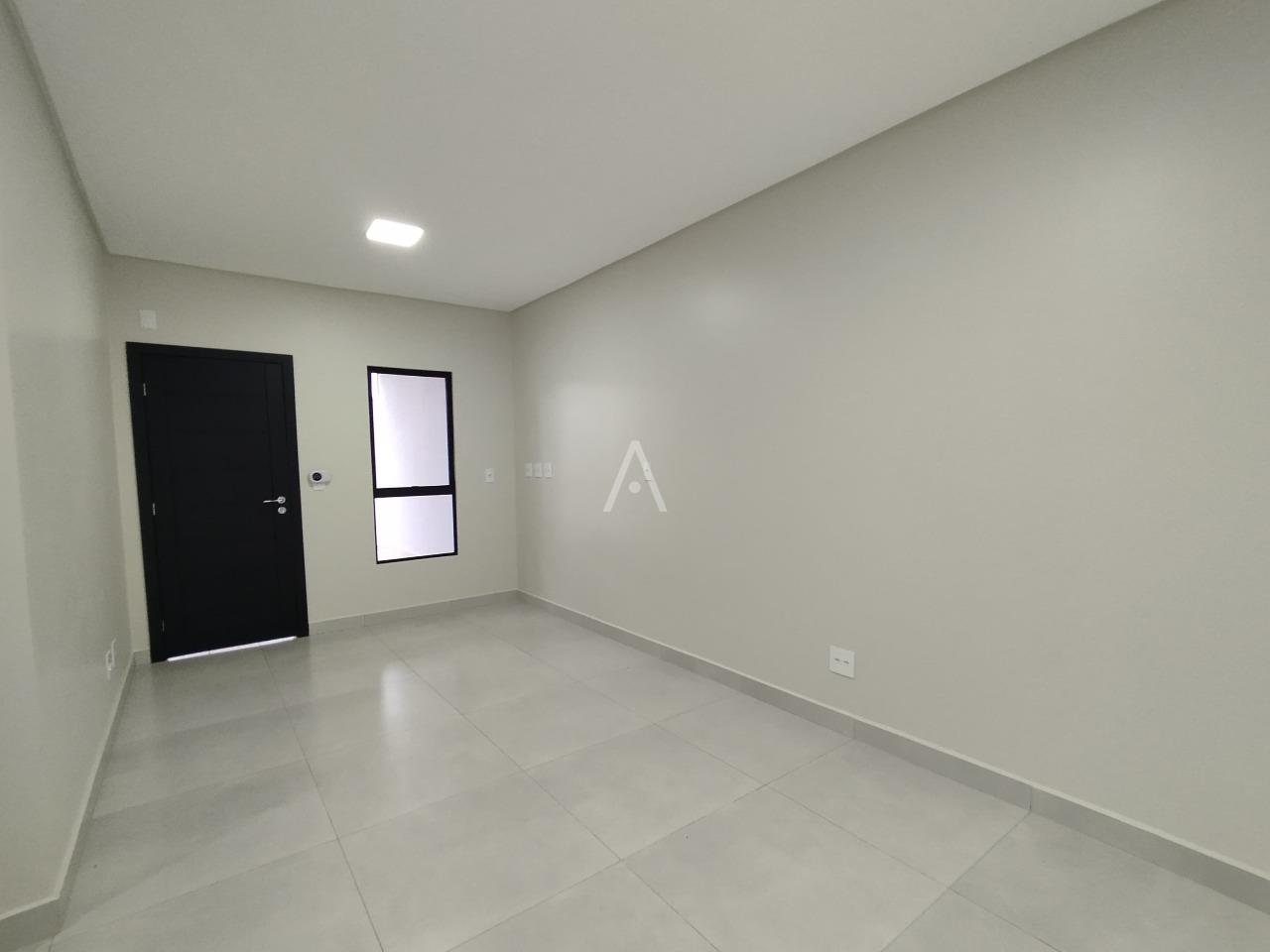 Sobrado para à venda no Bairro ESMERALDA em CASCAVEL: SALA DE ESTAR