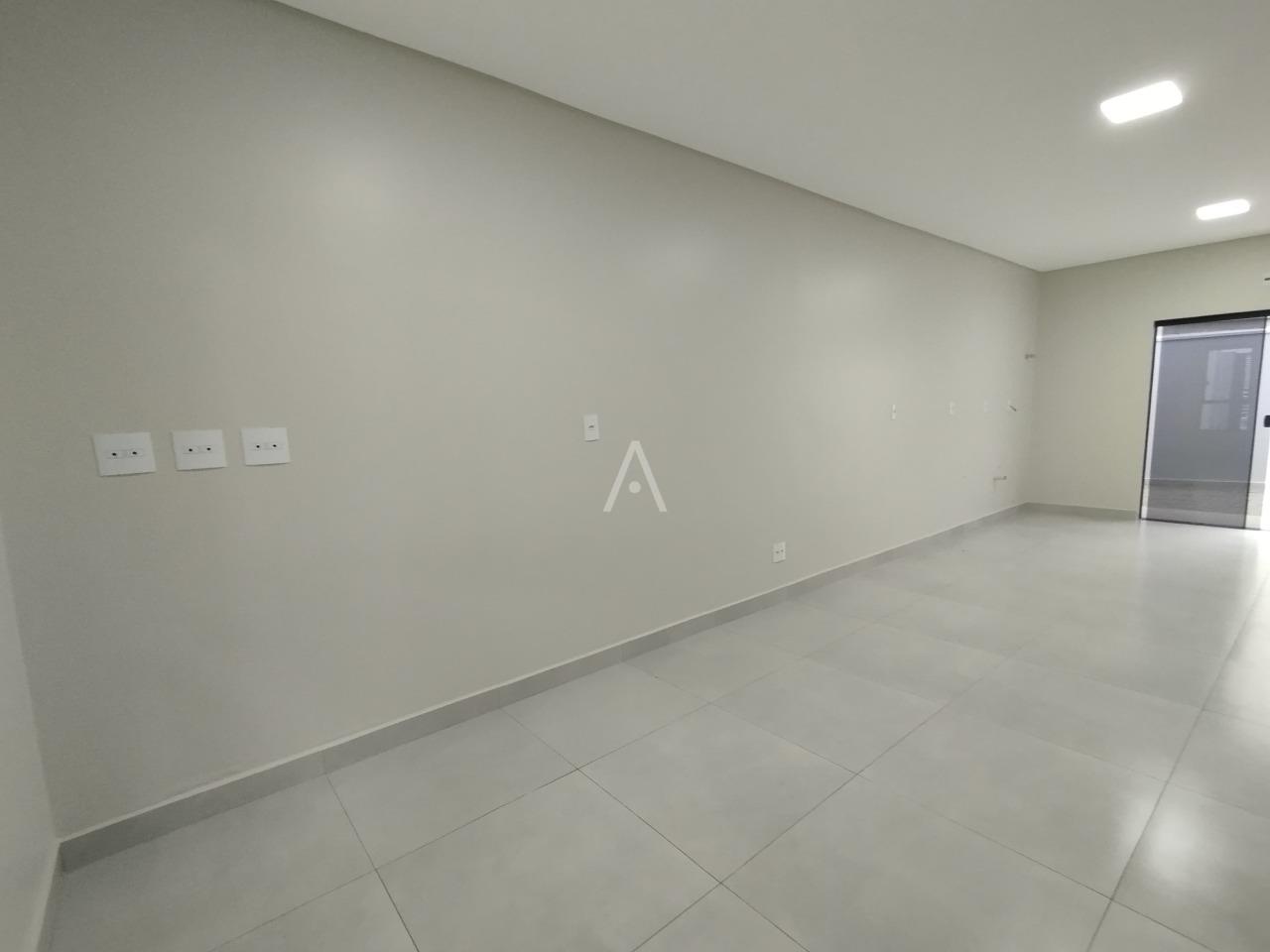 Sobrado para à venda no Bairro ESMERALDA em CASCAVEL: SALA DE ESTAR