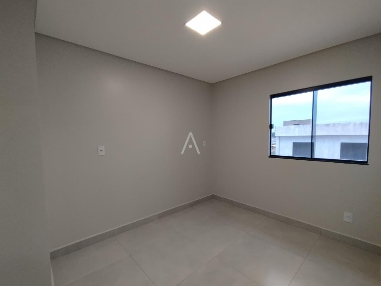 Sobrado para à venda no Bairro ESMERALDA em CASCAVEL: QUARTO 01