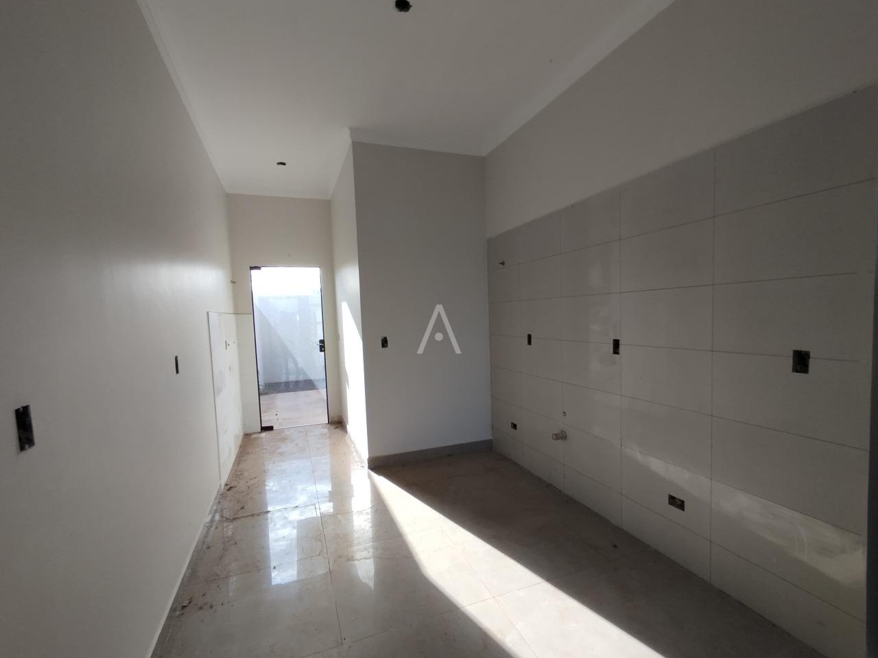 Casa Residencial para à venda no Bairro ESMERALDA em CASCAVEL: 